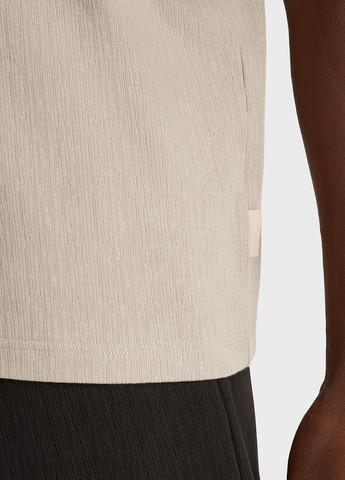 Светло-бежевая футболка Calvin Klein