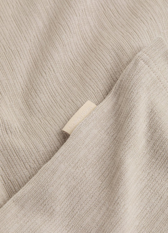 Светло-бежевая футболка Calvin Klein