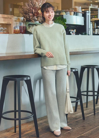 Молочная блузка Uniqlo