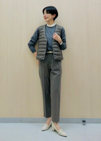 Молочная блузка Uniqlo