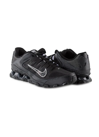 Чорні кросівки reax 8 tr mesh демісезон Nike
