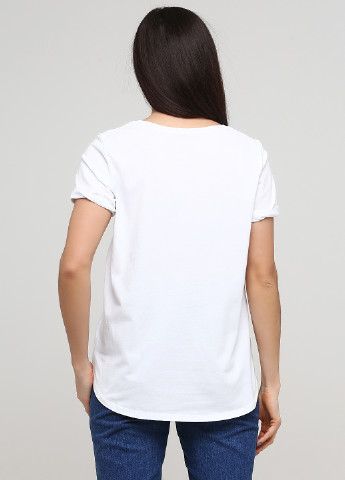 Белая летняя футболка Avon