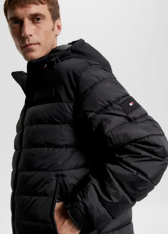 Чорна зимня куртка Tommy Hilfiger