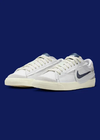 Білі кроссовки fd0378-121 демісезон Nike BLAZER LOW '77 JUMBO SE