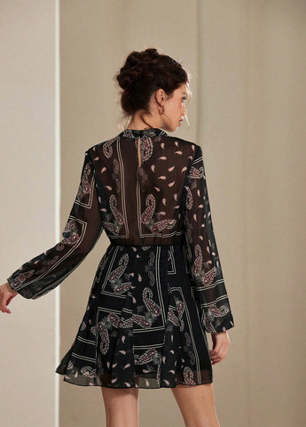 Черное кэжуал платье клеш SHEIN турецкие огурцы