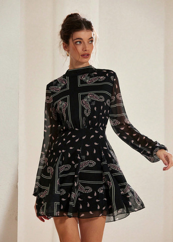 Черное кэжуал платье клеш SHEIN турецкие огурцы