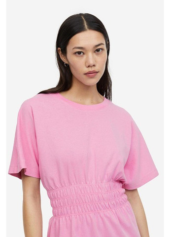 Розовое кэжуал платье платье-футболка H&M однотонное