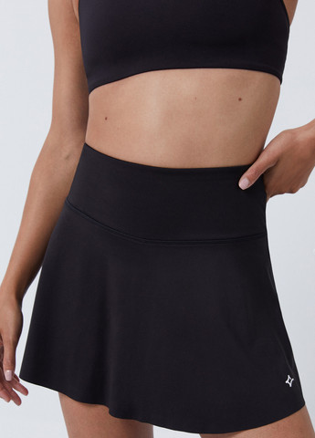 Черная спортивная однотонная юбка Dash&Stars клешированная