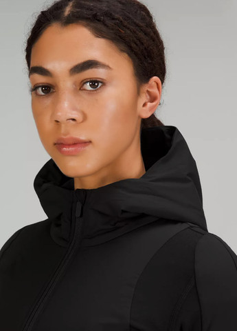 Чорна демісезонна куртка Lululemon Athletica Push Your Pace Lululemon