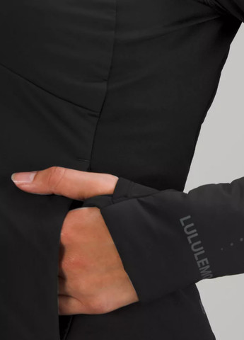 Чорна демісезонна куртка Lululemon Athletica Push Your Pace Lululemon