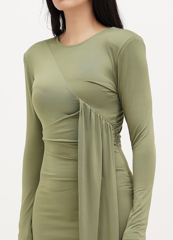 Зеленое кэжуал платье силуэтная Vicolo однотонное