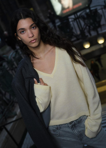 Айворі демісезонний пуловер пуловер H&M