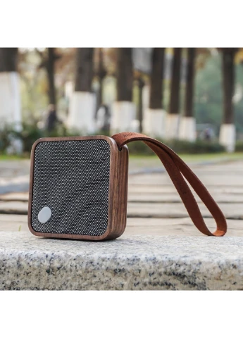 Блутуз-колонка "MI SQUARE" 3 Ватта; дерево горіх Gingko G005WT (219327769)