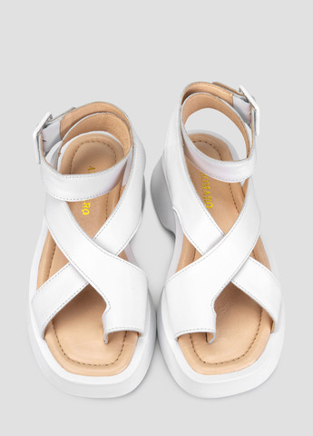 Белые босоножки Alromaro с ремешком