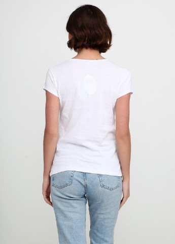Белая летняя футболка OTTODIX
