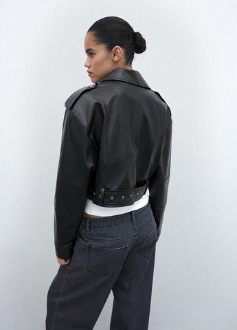 Черная демисезонная куртка косуха SHEIN