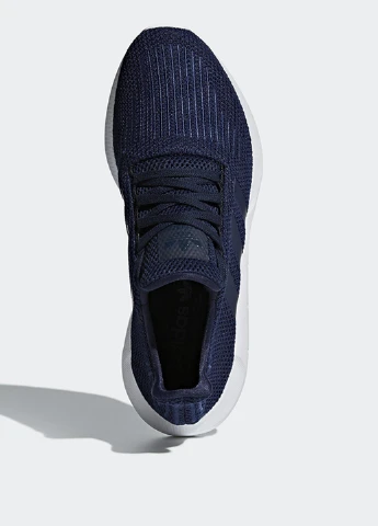 Синие демисезонные кроссовки adidas Swift