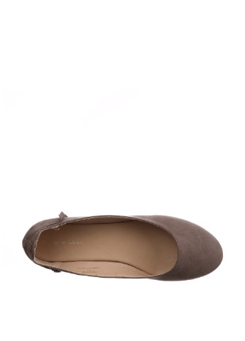 Серо-коричневые кэжуал балетки New Look со шнуровкой