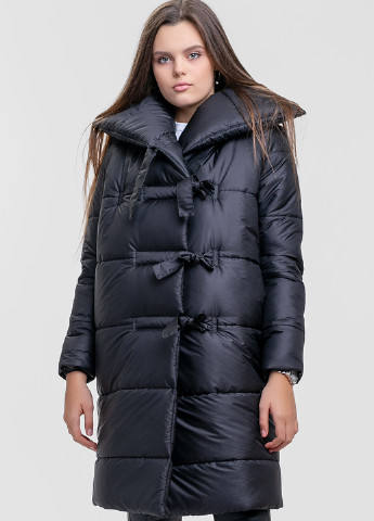Черная зимняя куртка SFN