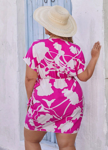 Фуксиновое (цвета Фуксия) кэжуал платье на запах SHEIN с цветочным принтом