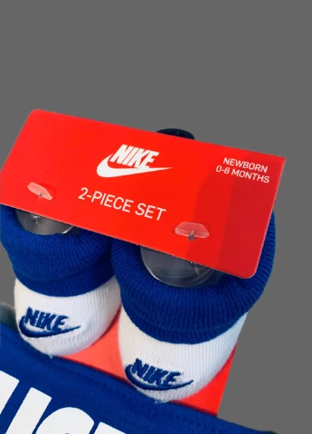 Слюнявчик и пинетки Nike (256537366)