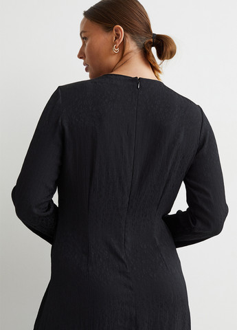 Черное кэжуал платье H&M однотонное