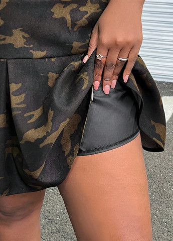 Оливковая (хаки) кэжуал камуфляжная юбка SHEIN плиссе