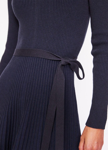 Темно-синя кежуал сукня кльош Boden однотонна