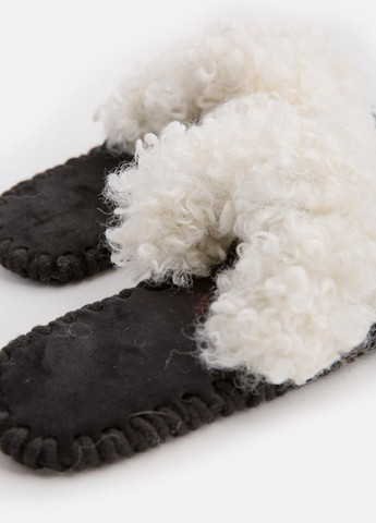 Белые тапочки Family Story с мехом