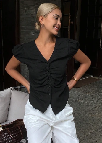 Чёрная блуза SHEIN