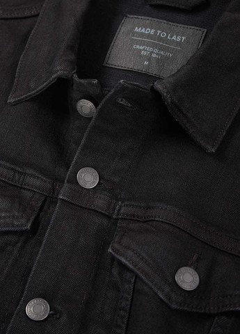 Чорна демісезонна куртка C&A