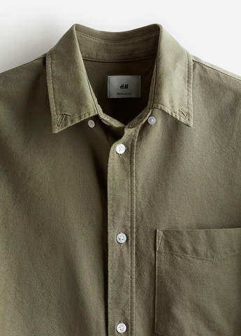 Оливковая кэжуал рубашка однотонная H&M