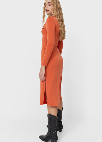 Оранжевое кэжуал платье Stradivarius однотонное