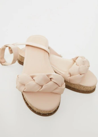Бежевые босоножки PrettyLittleThing
