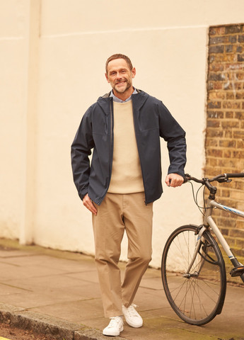 Бежевый демисезонный джемпер джемпер Uniqlo