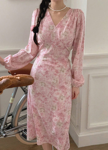 Светло-розовое вечернее платье SHEIN с цветочным принтом