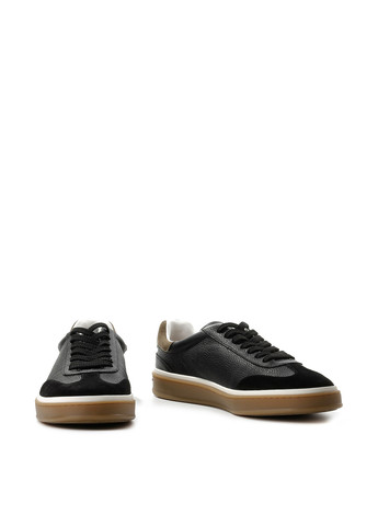 Черные демисезонные кроссовки Le'BERDES