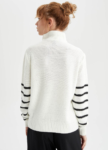 Комбинированный демисезонный свитер DeFacto