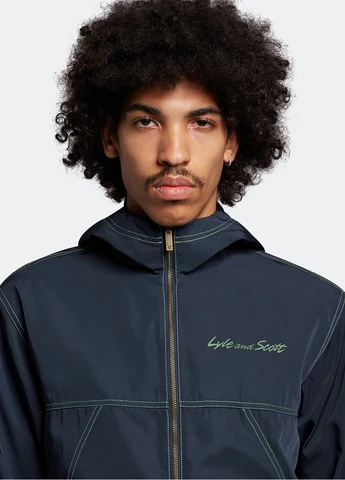 Темно-синя демісезонна куртка Lyle & Scott