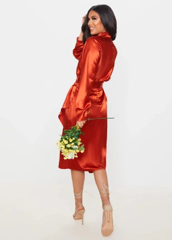 Терракотовое кэжуал платье PrettyLittleThing однотонное
