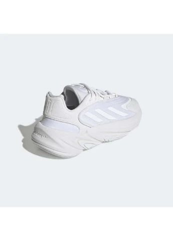 Белые демисезонные кроссовки adidas