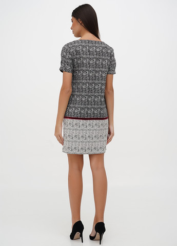 Черное кэжуал платье Sassofono с абстрактным узором