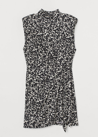 Чорно-білий кежуал сукня на запах H&M з абстрактним візерунком