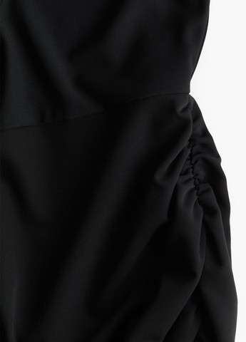 Чорна вечірня сукня на одне плече, футляр H&M однотонна