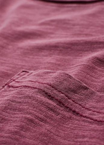 Сливовая футболка C&A