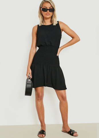 Черное кэжуал платье Boohoo однотонное