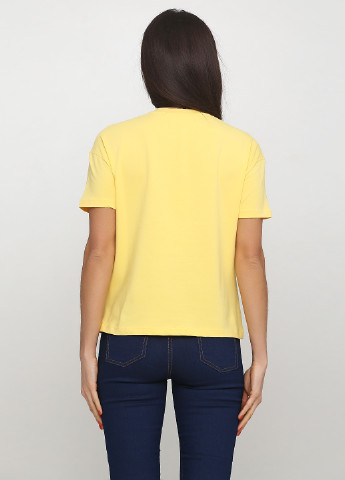 Жовта літня футболка Madoc Jeans