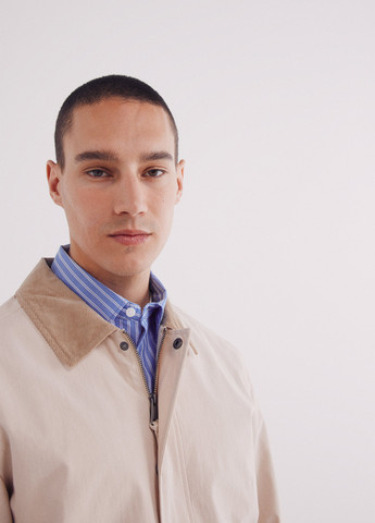 Бежева демісезонна куртка Springfield