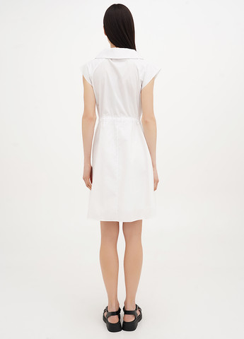 Белое кэжуал платье клеш Vicolo однотонное
