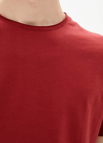 Темно-червона футболка Promin.